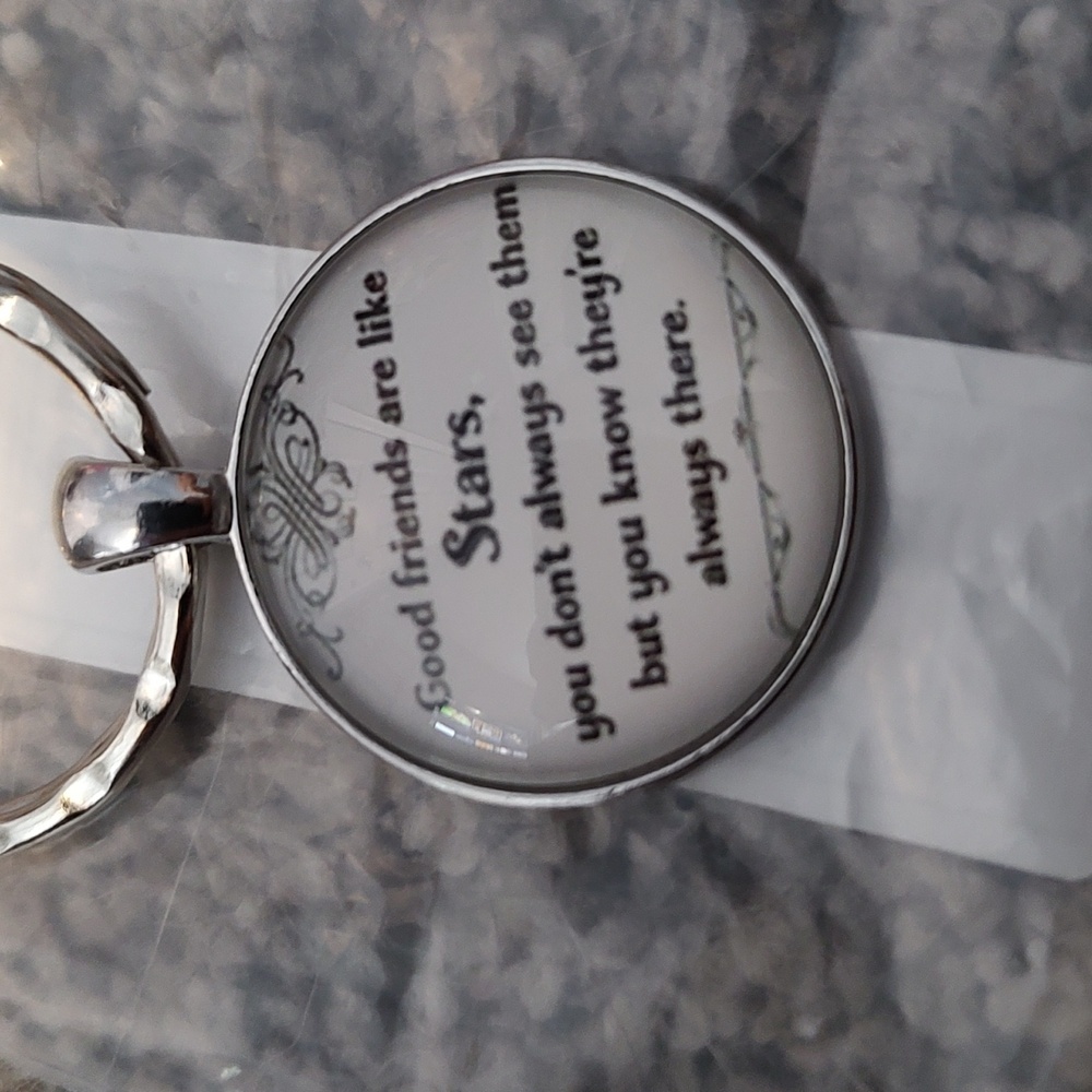 Friends Keychain - Picture 2 of 2
